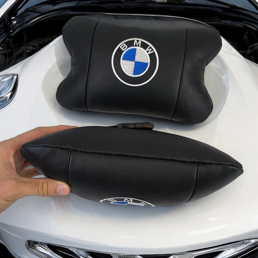 Набір автомобільних подушок з натуральної шкіри BMW фото